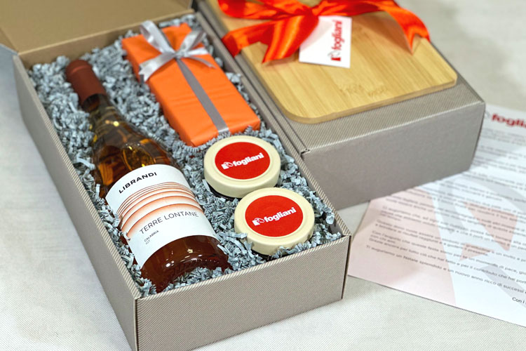 Regalo aziendale a tema aperitivo personalizzato con logo