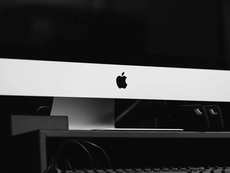 Un mac della Apple, il marchio più conosciuto al mondo nel 2025 | QuBox