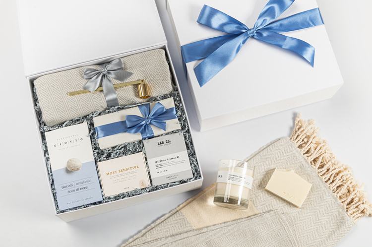Gift box aziendale a tema benessere e relax per Natale | QuBox